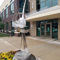 Outside building/ sculpture Outside building/ sculpture