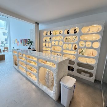 Two Faced Ceramics - Art Classes Near Me - West Hollywood, California Two Faced Ceramics - Art Classes Near Me - West Hollywood, California