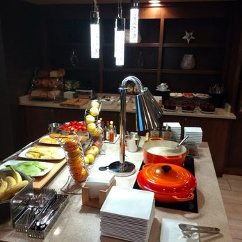 Austin Marriott North - Breakfast in M Club - Hotels Near Me - Round Rock, Texas