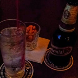 Alberto's Sports Bar & Grill