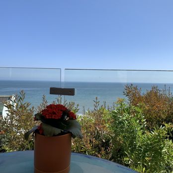 Geoffrey's Malibu - Seafood Near Me - Malibu, California