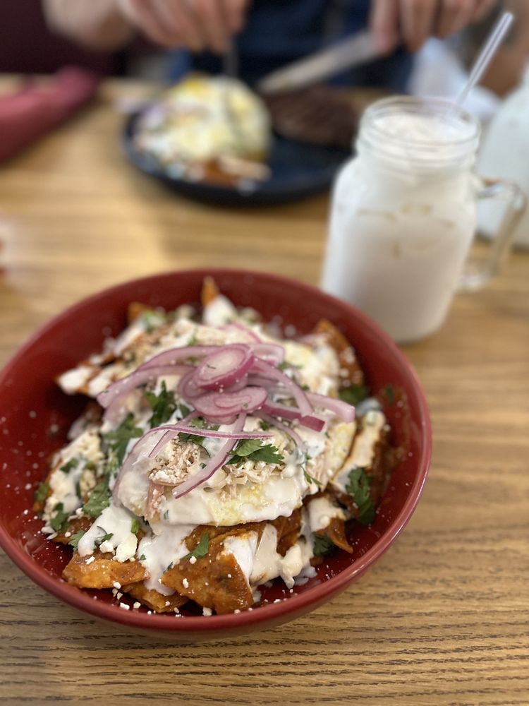 Alebrijes Cafe & Grill