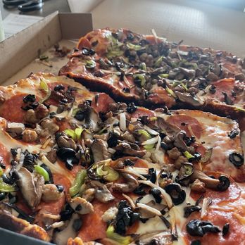 Perfect Pizza - deep dish Supreme Pizza - Pizza Near Me - San Diego, California Perfect Pizza - deep dish Supreme Pizza - Pizza Near Me - San Diego, California