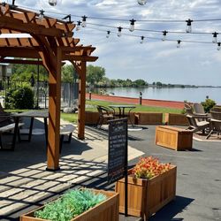 Two Barrels Taps + Grill - Outside