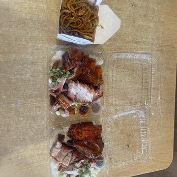 Do Eat Restaurant - Chow mein, roast duck and roast pork combo! - Chinese Near Me - San Francisco, California Do Eat Restaurant - Chow mein, roast duck and roast pork combo! - Chinese Near Me - San Francisco, California