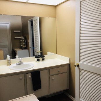 College Palms - Bathroom - Apartments Near Me - Fullerton, California College Palms - Bathroom - Apartments Near Me - Fullerton, California