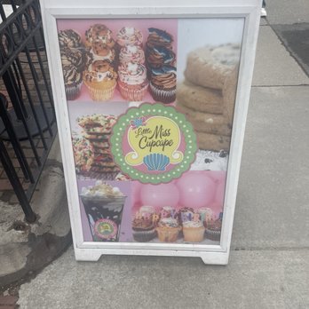 Little Miss Cupcape - Cupcakes Near Me - Boston, Massachusetts