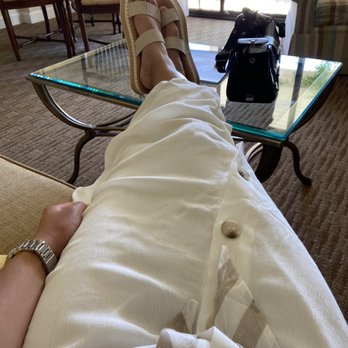 Silverado Resort - Lounging in the living room - Resorts Near Me - Napa Valley, California Silverado Resort - Lounging in the living room - Resorts Near Me - Napa Valley, California