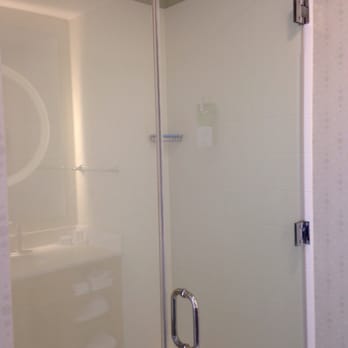 SpringHill Suites - Sleek modern shower - Hotels Near Me - Grand Junction, Colorado SpringHill Suites - Sleek modern shower - Hotels Near Me - Grand Junction, Colorado