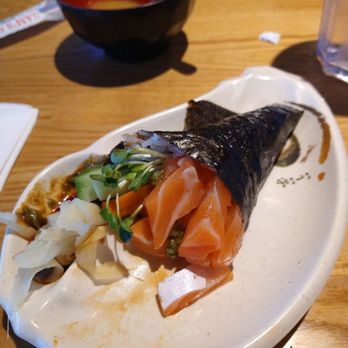 Sams Sushi - Salmon Roll - Sushi Bars Near Me - La Quinta, California