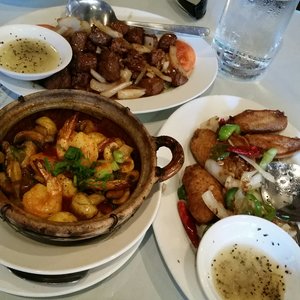 Photo of Le Cheval - Oakland, CA, United States. Clay Pot, Cube Steak, Spicy Wings...