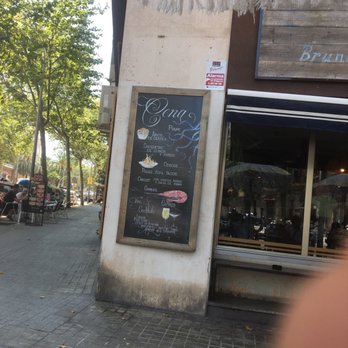 Picnic - Side view of restaurant - Spanish Near Me - Barcelona, B Picnic - Side view of restaurant - Spanish Near Me - Barcelona, B