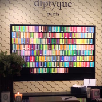 Diptyque Larchmont - Pick your favorite from the selection of lovely gift wraps for your scented candle - Cosmetics & Beauty Supply Near Me - Los Angeles, California Diptyque Larchmont - Pick your favorite from the selection of lovely gift wraps for your scented candle - Cosmetics & Beauty Supply Near Me - Los Angeles, California