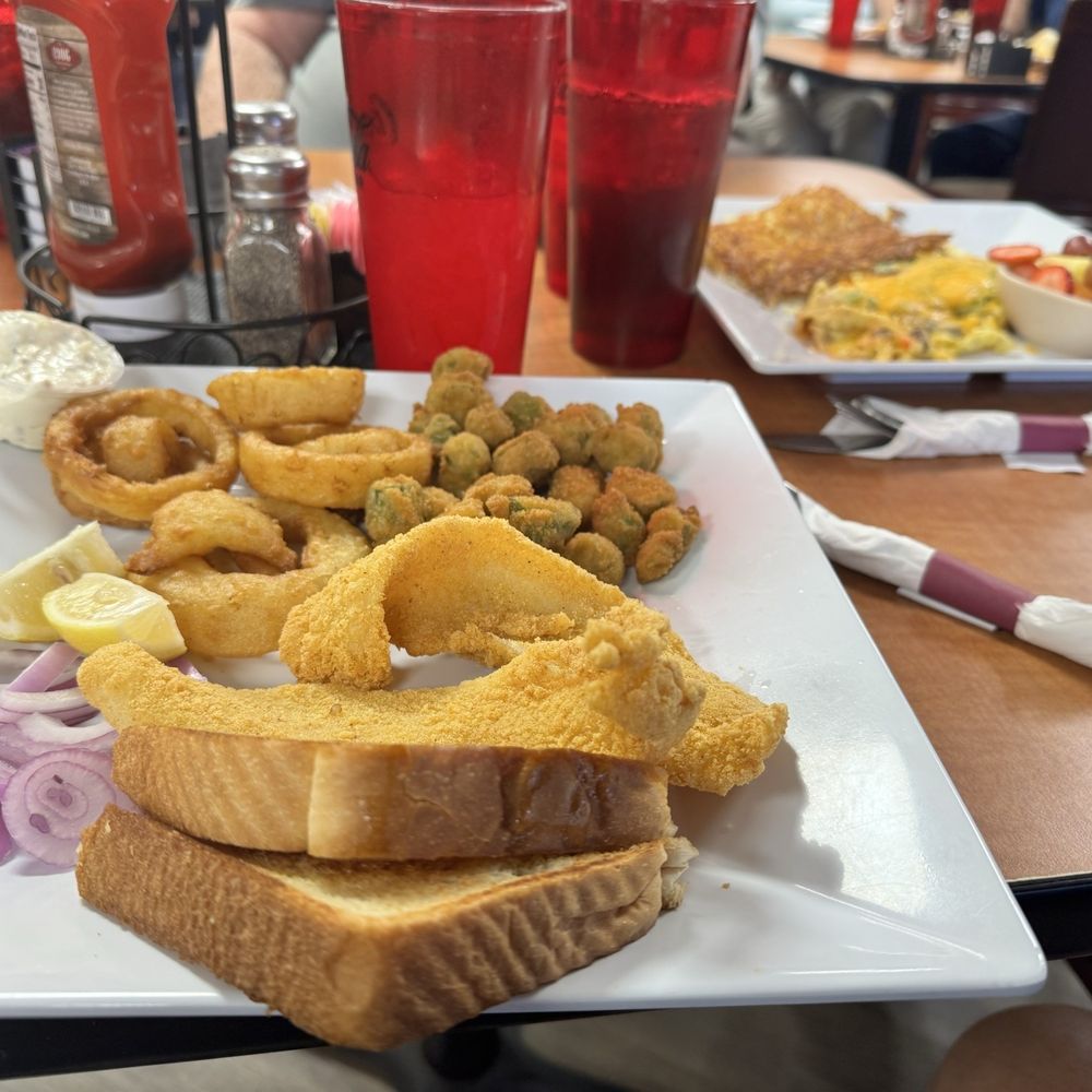 Logan’s Place - Catfish, Okra, Onion Rings - Breakfast & Brunch Near Me - Ardmore, Oklahoma