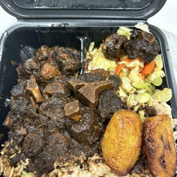 Lee's Caribbean Restaurant - Oxtail Lunch - Caribbean Near Me - Inglewood, California Lee's Caribbean Restaurant - Oxtail Lunch - Caribbean Near Me - Inglewood, California