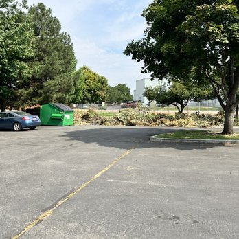 Hyatt Place Boise/Towne Square - A lot of trash bags and tree debris yesterday...I mean huge piles. - Hotels Near Me - Boise, Idaho Hyatt Place Boise/Towne Square - A lot of trash bags and tree debris yesterday...I mean huge piles. - Hotels Near Me - Boise, Idaho