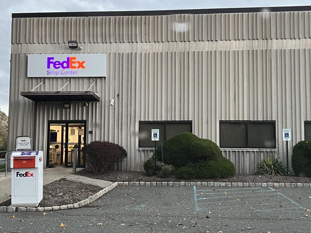 FEDEX SHIP CENTER Updated September 2024 13 Reviews 9 Melanie Ln, East Hanover, New Jersey