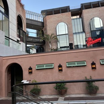 The Hideaway - Steakhouses Near Me - Beverly Hills, California