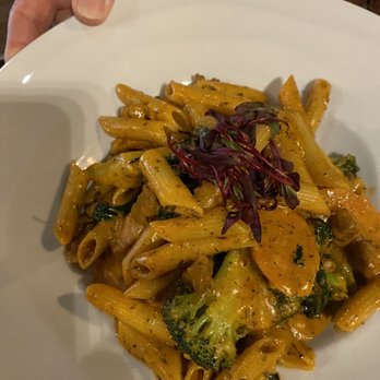 Saltyard - Chicken pasta with spicy red cream sauce - New American Near Me - Burlingame, California Saltyard - Chicken pasta with spicy red cream sauce - New American Near Me - Burlingame, California