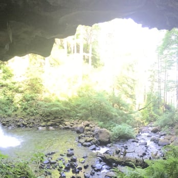 Horsetail Falls - Panorama of Ponytail Falls - Hiking Near Me - Cascade Locks, Oregon