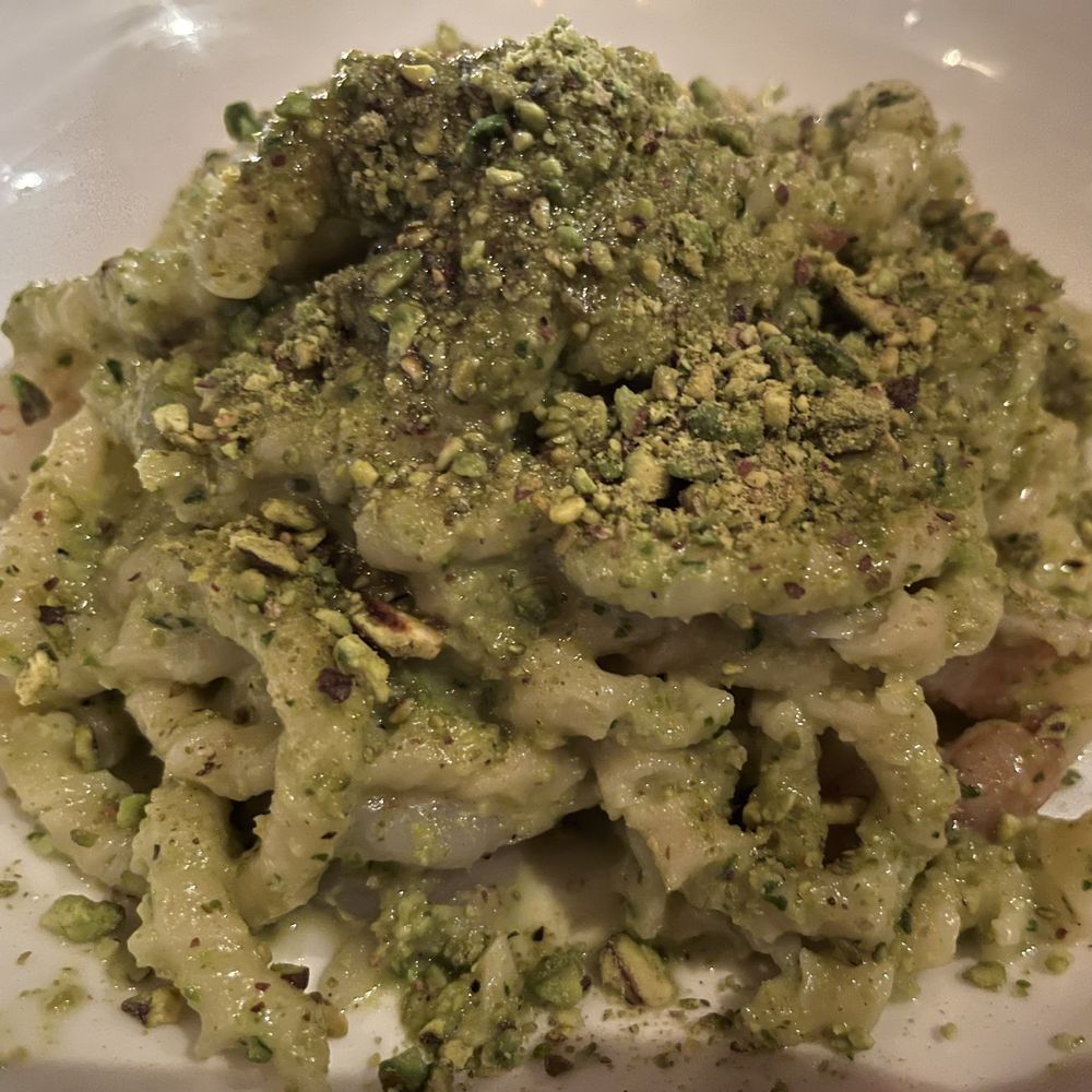 Busiate con Pesto di Pistacchio e Gamberi Busiate con Pesto di Pistacchio e Gamberi