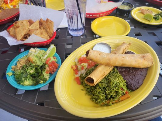 El Tiempo Cantina by null