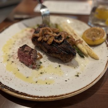 Noa Minneapolis - Strip Steak - Cocktail Bars Near Me - Minneapolis, Minnesota