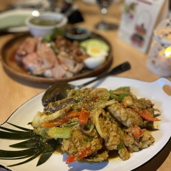 SabbVerr Thai Restaurant & Lounge - Seafood curry - Thai Near Me - Seattle, Washington SabbVerr Thai Restaurant & Lounge - Seafood curry - Thai Near Me - Seattle, Washington