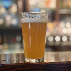 Cannon Beach Smokehouse and Charcuterie - Hazy IPA