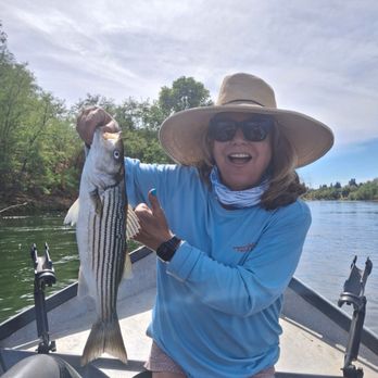 Kailyrs Guide Service - I caught this beauty and sadly it was a clicker just measuring just under the limit. We had a quick photo and back home she went. - Fishing Near Me