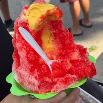 Frostbite Shaved Ice - Strawberry w/ Mango soft serve - Shaved Ice Near Me Frostbite Shaved Ice - Strawberry w/ Mango soft serve - Shaved Ice Near Me