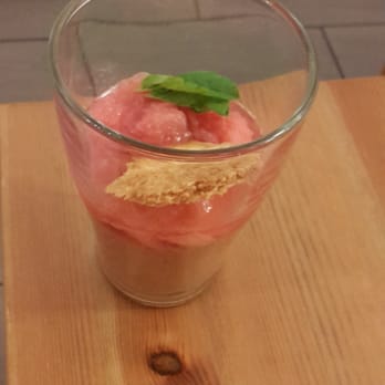 ichkoche.at - Selbstgemachtes Schokomouse mit Rhababer - Cooking Schools Near Me - Vienna, 9