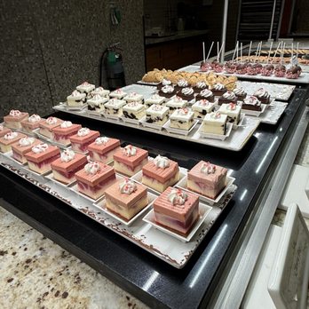 The Grand Buffet - Buffets Near Me - Reno, Nevada