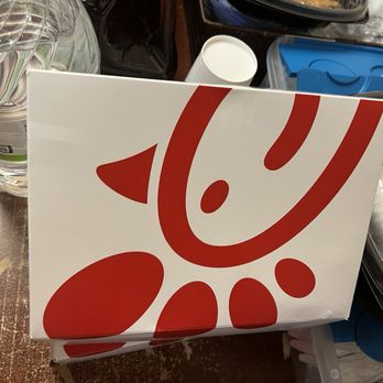 Chick-fil-A - Take out box - Fast Food Near Me - Paramus, New Jersey