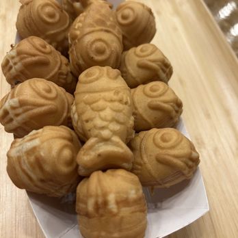 Vincent Bakery Cafe - Custard fish - Coffee & Tea Near Me - Suwanee, Georgia