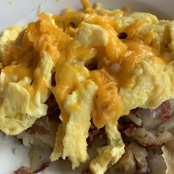 Joe Momma's - House Roasted Corned Beef Hash (added cheddar) - Breakfast & Brunch Near Me - Meridian, Idaho