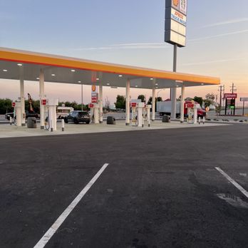Xpress Truck Stop - Gas pumps - Gas Stations Near Me - Bakersfield, California Xpress Truck Stop - Gas pumps - Gas Stations Near Me - Bakersfield, California