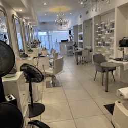 Extension Dreams Salon & Spa