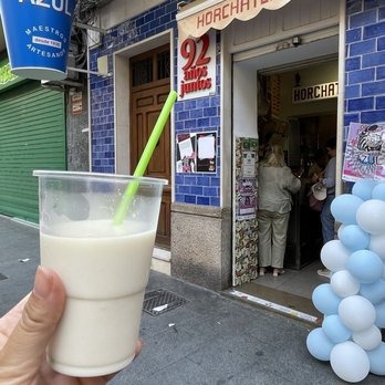 Horchatería Azul - Horchata - Juice Bars & Smoothies Near Me - Alicante, A Horchatería Azul - Horchata - Juice Bars & Smoothies Near Me - Alicante, A