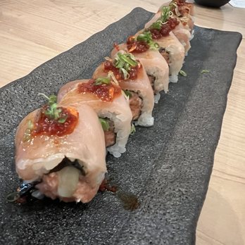 Yume Sushi Bar - Garlic Albacore Roll - Sushi Bars Near Me - Studio City, California