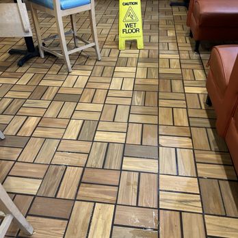 Captain D's - Bathroom water flooding the restaurant - Fast Food Near Me - Buford, Georgia