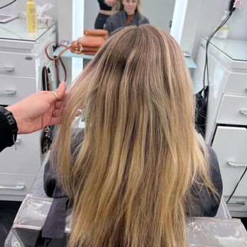Davida Salon - Hair Extensions Near Me - New York, New York