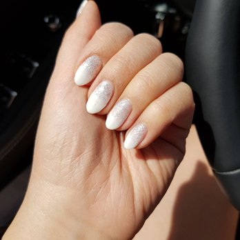 The Bellagio Nail - Ombre white and sparkles. - Nail Salons Near Me - Calgary, Alberta