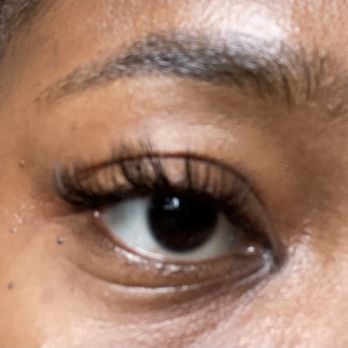 A Lash Life - I tried to use the mascara wand they gave me to fan it out and it wasnt helping due to the way the lashes were placed. - Eyelash Service Near Me - Atlanta, Georgia
