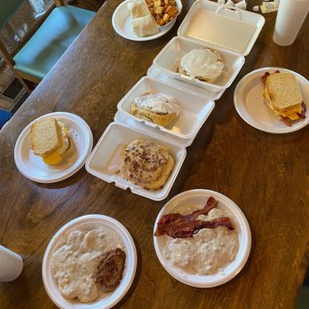 Nashville General Store & Bakery - Breakfast sammies, breakfast wrap, biscuits & gravy and cinnamon rolls - Bakeries Near Me - Nashville, Indiana Nashville General Store & Bakery - Breakfast sammies, breakfast wrap, biscuits & gravy and cinnamon rolls - Bakeries Near Me - Nashville, Indiana