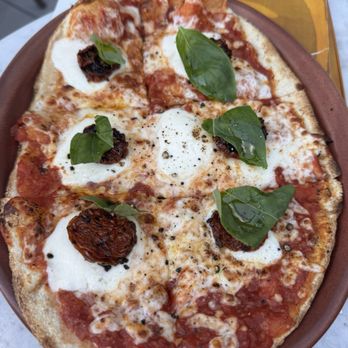 théa - Margherita flatbread - Mediterranean Near Me - Phoenix, Arizona théa - Margherita flatbread - Mediterranean Near Me - Phoenix, Arizona