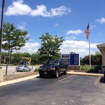 Dennis'mobil Mart - Gas Stations Near Me - Brookfield, Wisconsin