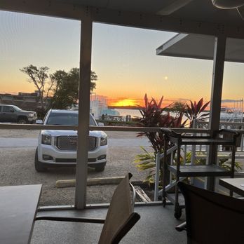 The Hideout Restaurant - Sunrise - American Near Me - Key Largo, Florida