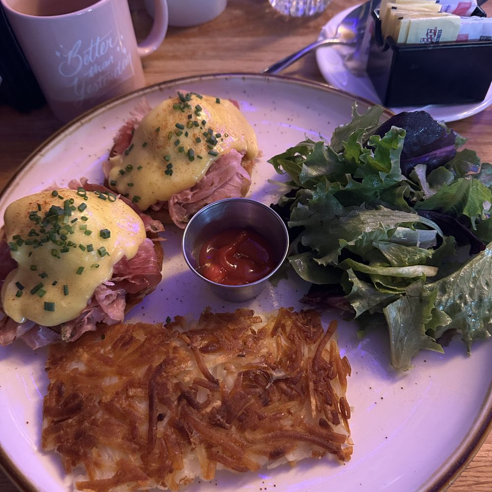 Dreamland Bar & Diner - Breakfast & Brunch Near Me - Seattle, Washington Dreamland Bar & Diner - Breakfast & Brunch Near Me - Seattle, Washington