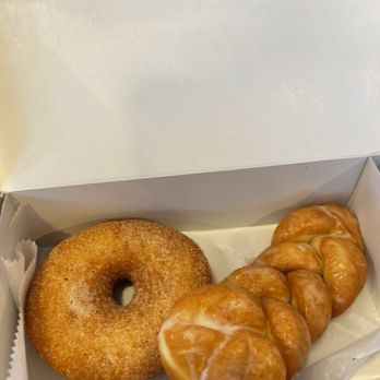 Fan-Fan Doughnuts - Donuts Near Me - Brooklyn, New York Fan-Fan Doughnuts - Donuts Near Me - Brooklyn, New York